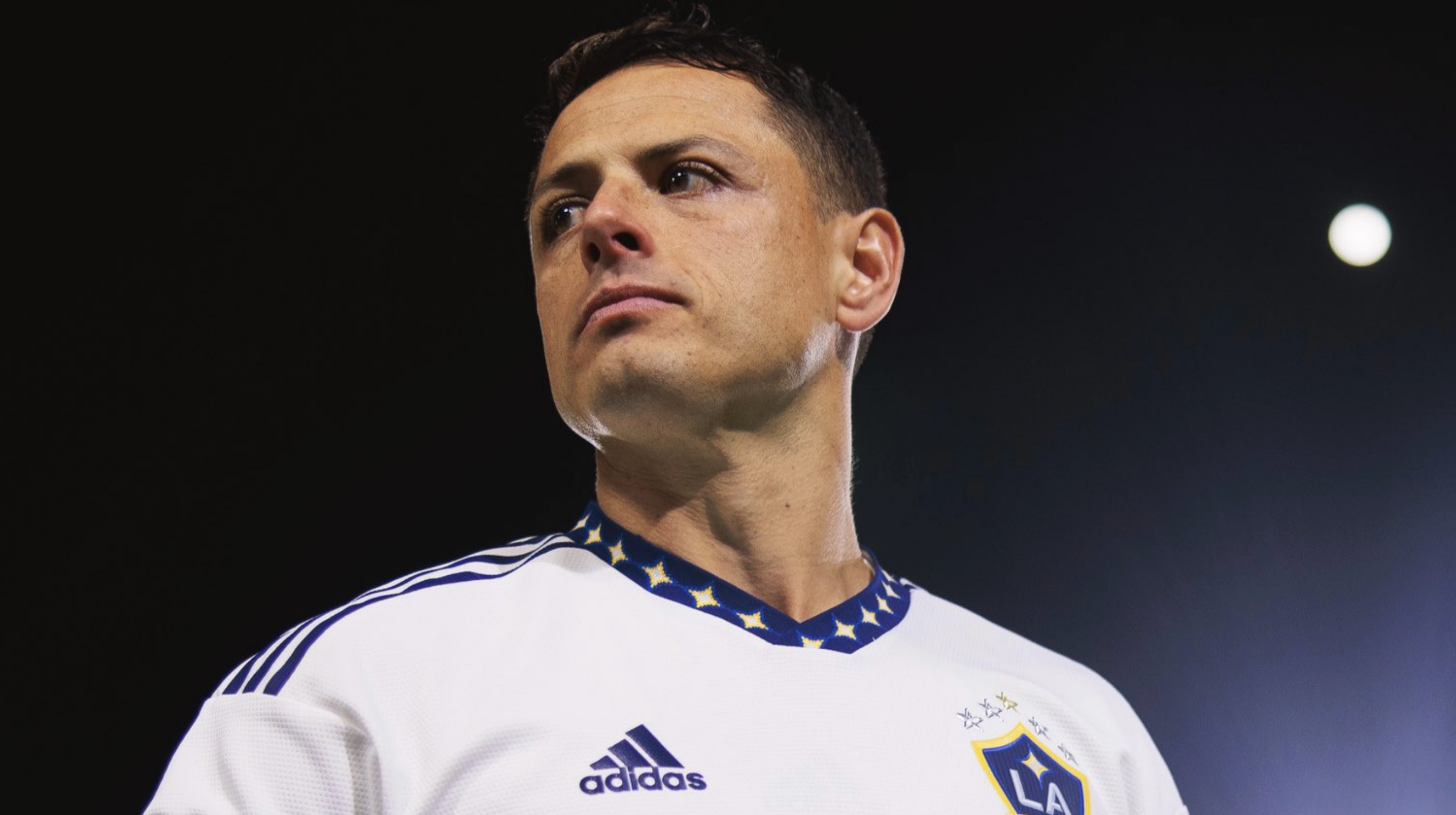 Cocca lamenta lesión de Chicharito y asegura que lo contempla para futuras convocatorias