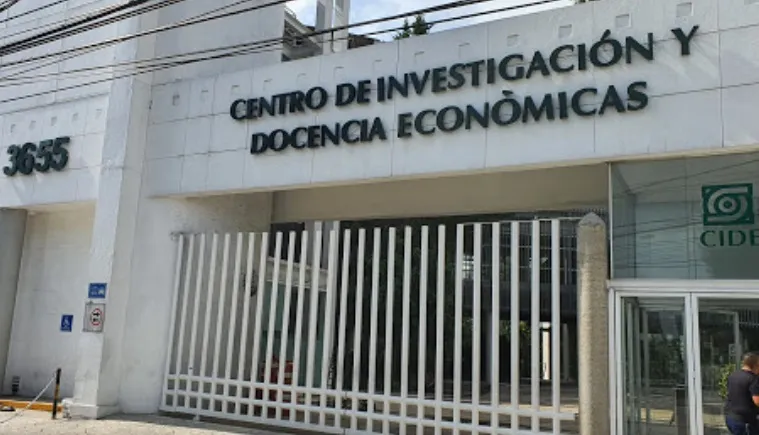 CIDE prohíbe a funcionarios difundir mensajes “que dañen dignidad e integridad” del Centro