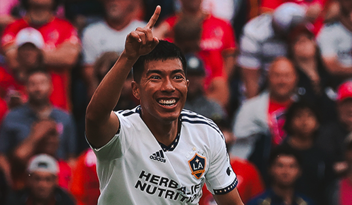 Daniel Aguirre rescata un punto para el Galaxy y le dedica su gol al ‘Chicharito’