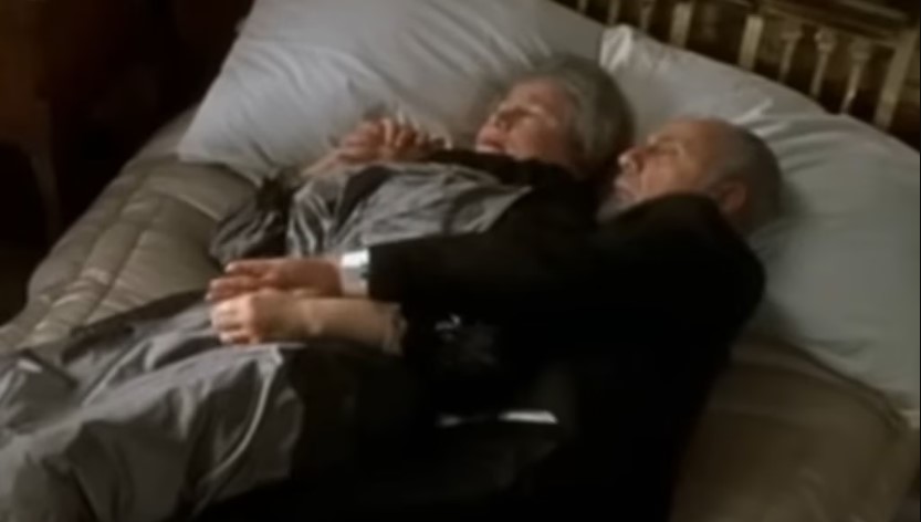 Murió actor de Titanic que abraza a su esposa antes de hundimiento Murió actor de Titanic que abraza a su esposa antes de hundimiento
