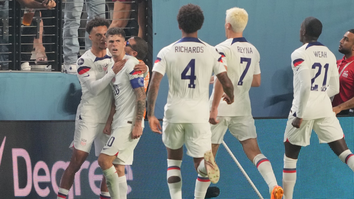 Estados Unidos golea a México 3-0 Estados Unidos golea a México 3-0