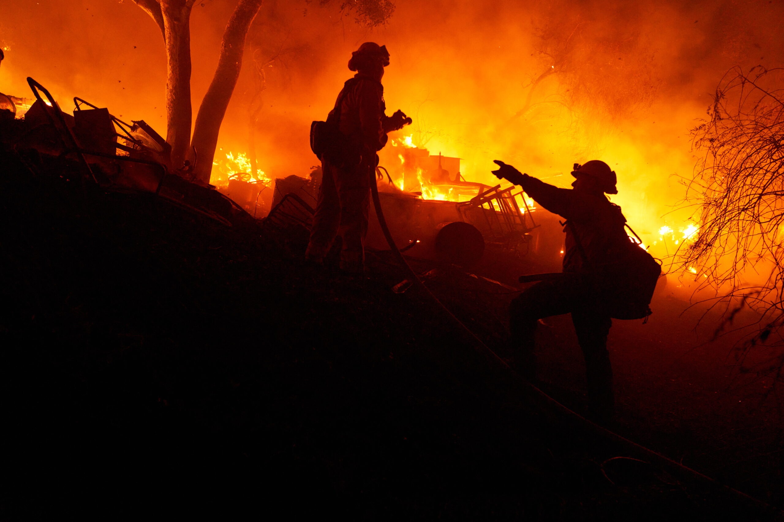 Incendio en Chile deja al menos 20 personas damnificadas y 10 casas destruidas Incendio en Chile deja al menos 20 personas damnificadas y 10 casas destruidas