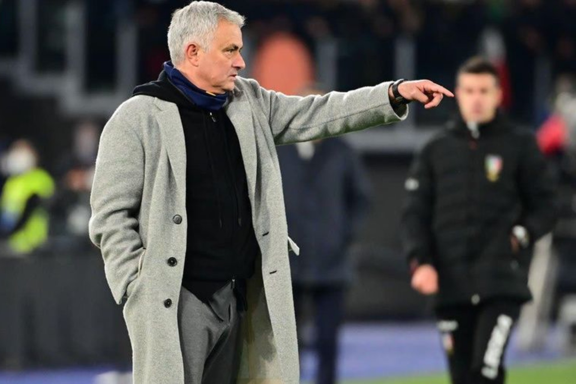 Mourinho, multado y suspendido 10 días por criticar a árbitro