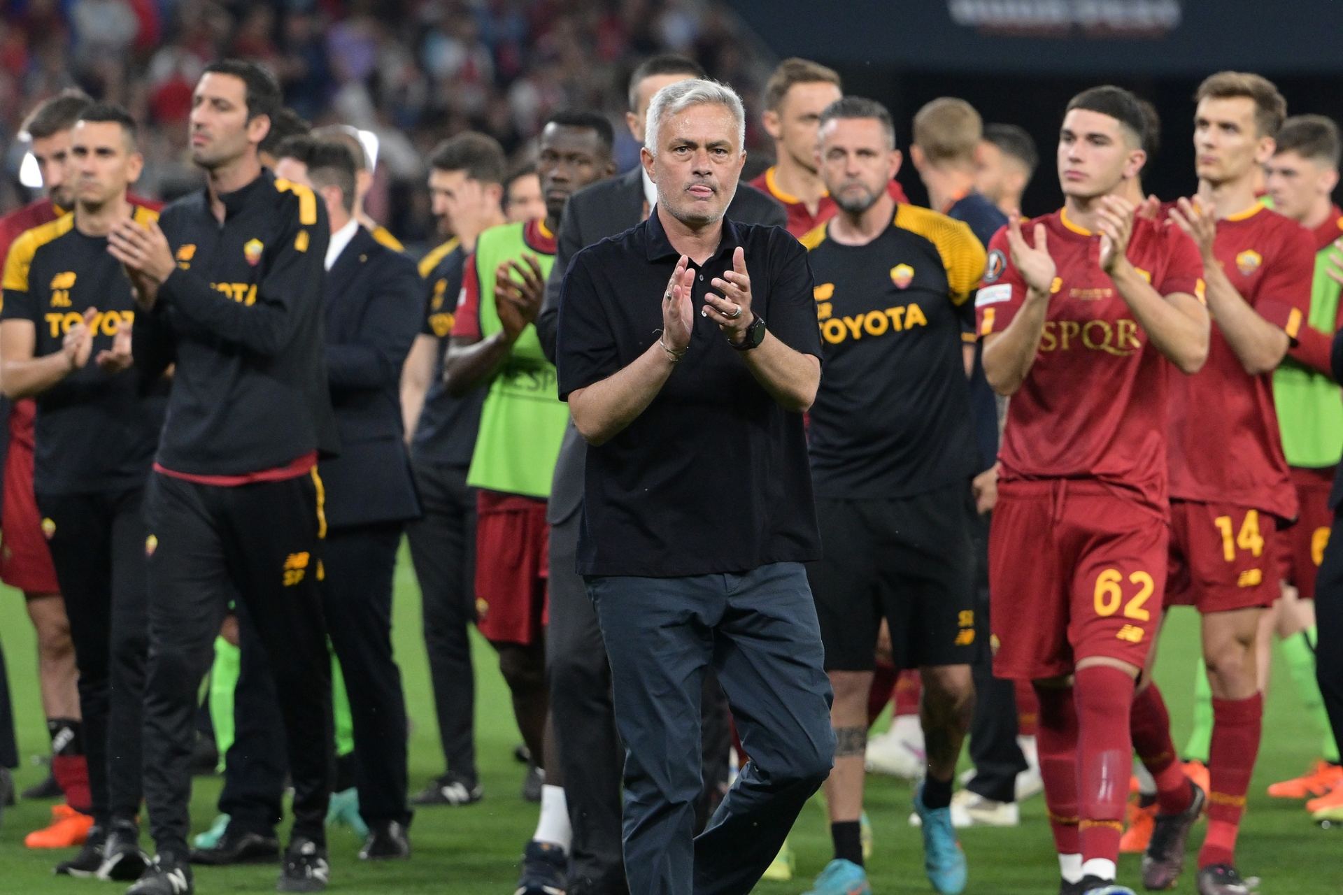 Cuatro partidos de sanción a Mourinho por su comportamiento en final de Europa League