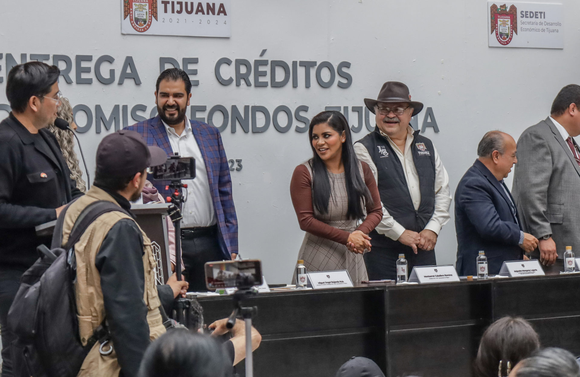 La Alcaldesa De Tijuana Vivirá En Un Cuartel Tras Amenazas