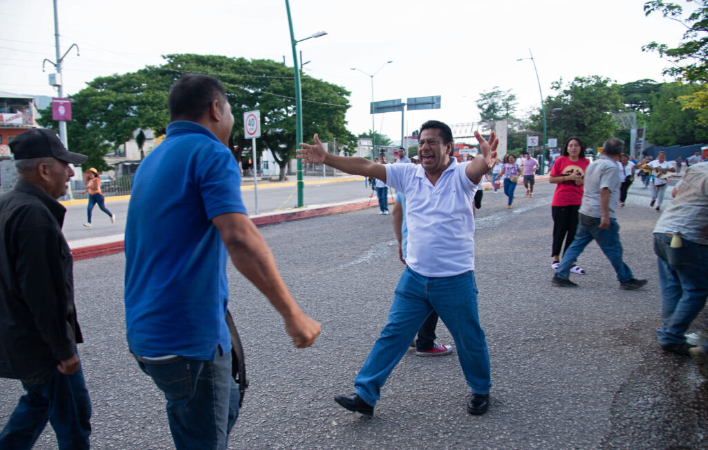 Liberan a los 16 trabajadores secuestrados de la Secretaría de Seguridad de Chiapas - liberan-a-los-16-trabajadores-secuestrados-de-la-secretaria-de-seguridad-de-chiapas-1024x650