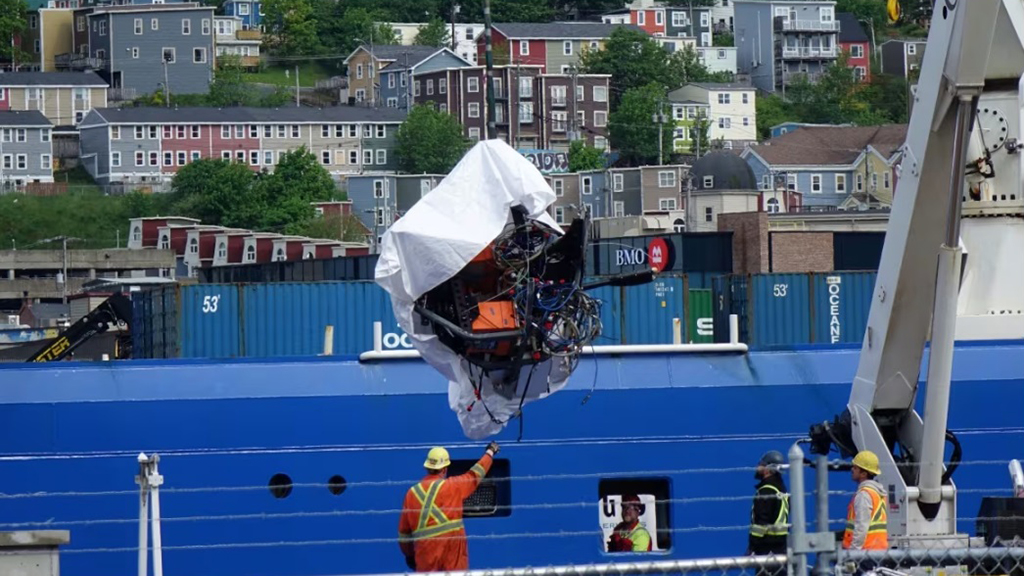 Llegan a Canadá los restos del sumergible Titán recuperados del Atlántico
