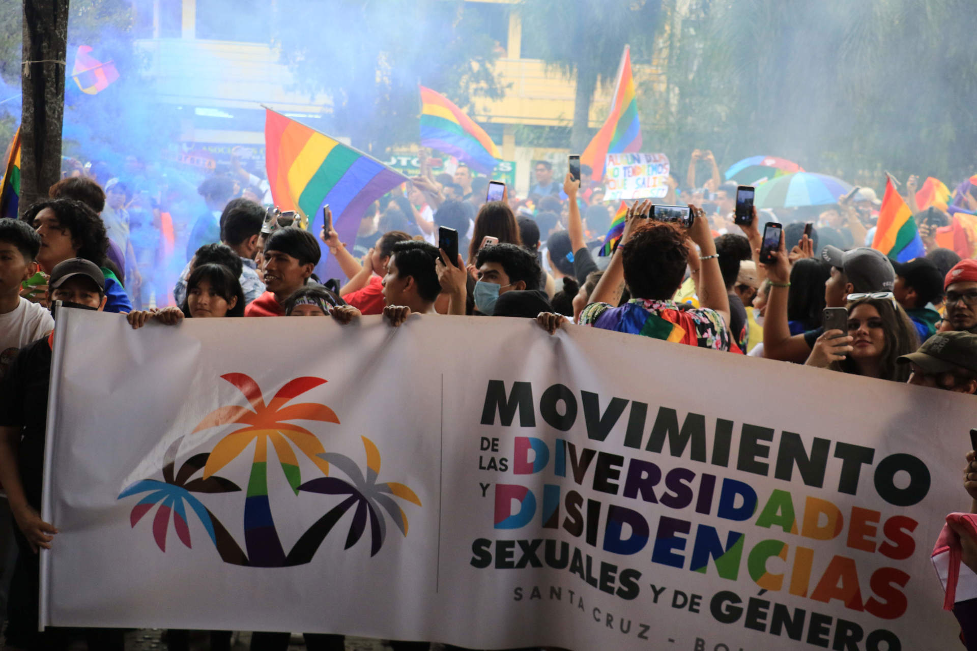 Movimientos LGTBI protestan contra el odio y discriminación en la mayor región de Bolivia