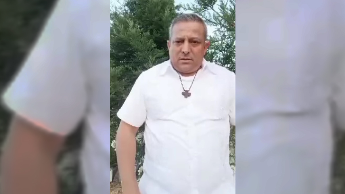 Padre Goyo responsabiliza a Alfredo Bedolla de asesinato de Hipólito Mora Padre Goyo responsabiliza a Alfredo Bedolla de asesinato de Hipólito Mora