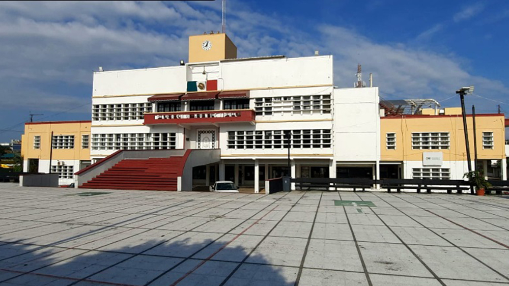 Denuncian a alcalde de Coatzacoalcos por nepotismo; dio cargo a su primo Denuncian a alcalde de Coatzacoalcos por nepotismo; dio cargo a su primo