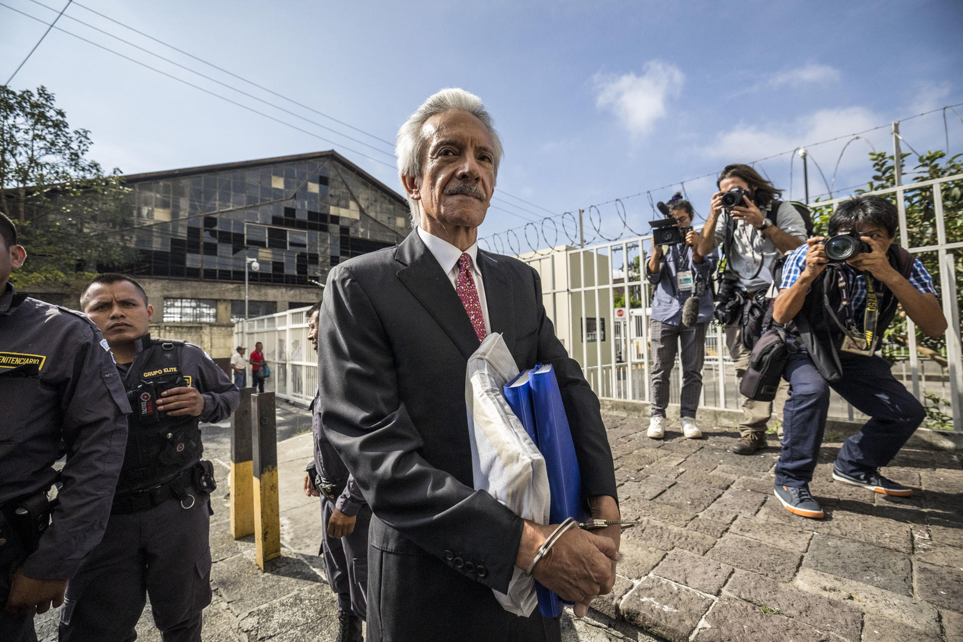 Condenan a seis años de cárcel al periodista guatemalteco Zamora por lavado de dinero