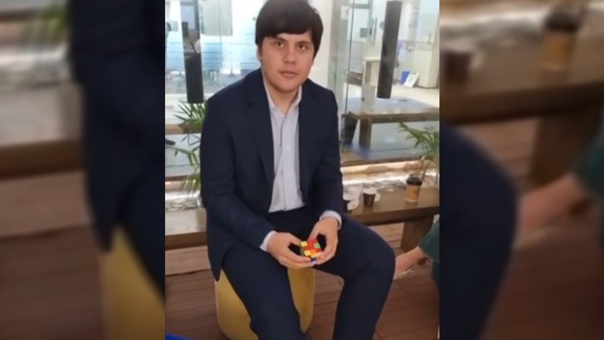 Adolescente quería romper récord con el cubo Rubik en el Titán