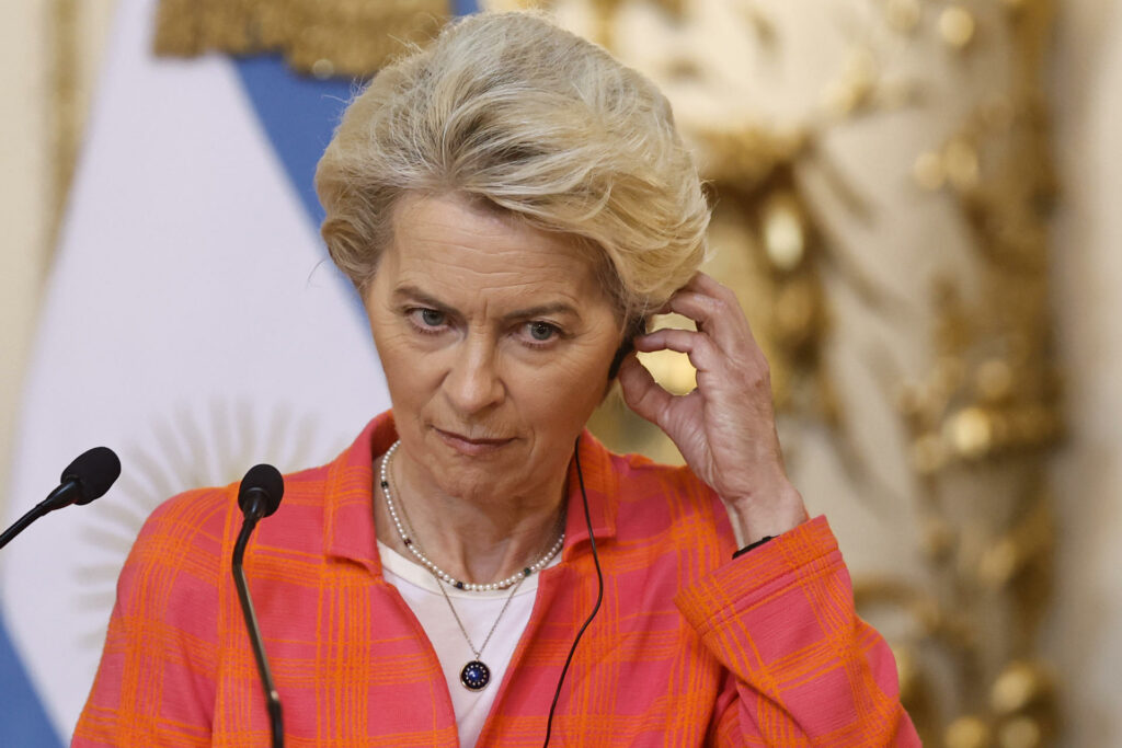 ‘Es necesario reforzar aún más el control de fronteras europeas”: Ursula von der Leyen