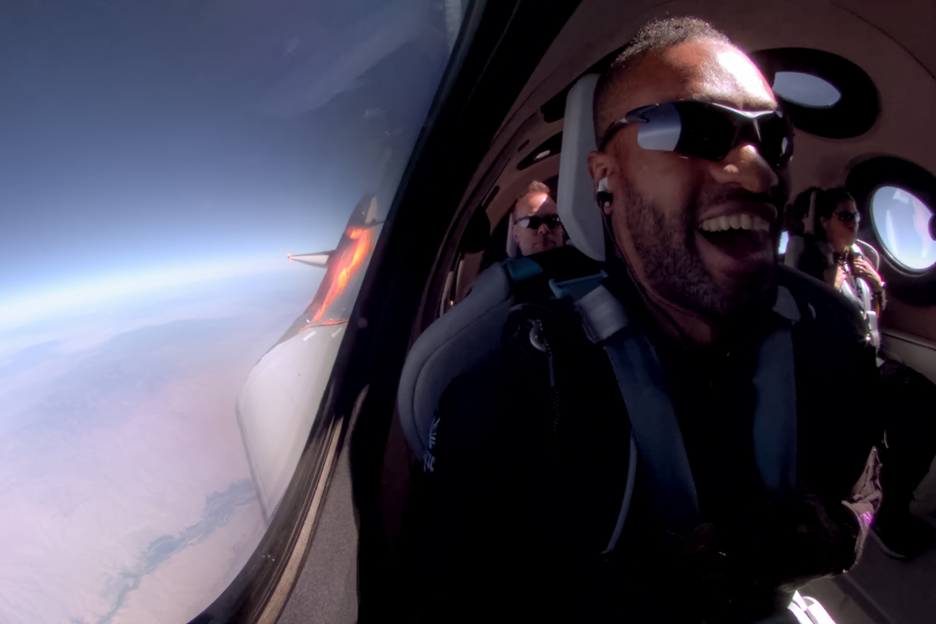 Turismo de élite: inmersiones oceánicas, viajes espaciales y visitas a zonas en conflicto