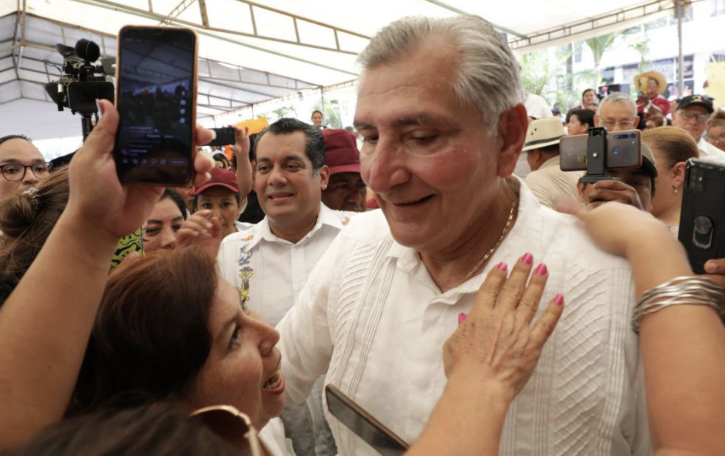 “Me da igual si Santiago Creel es o no el candidato de la oposición, igual le vamos a ganar”: Adán Augusto López “Me da igual si Santiago Creel es o no el candidato de la oposición, igual le vamos a ganar”: Adán Augusto López
