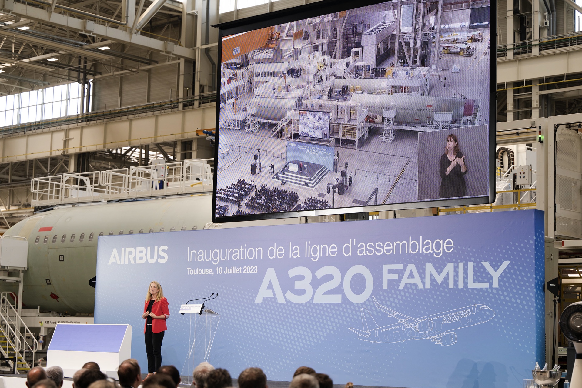Airbus estrena su nueva línea de producción de aviones A320 donde antes fabricaba los A380