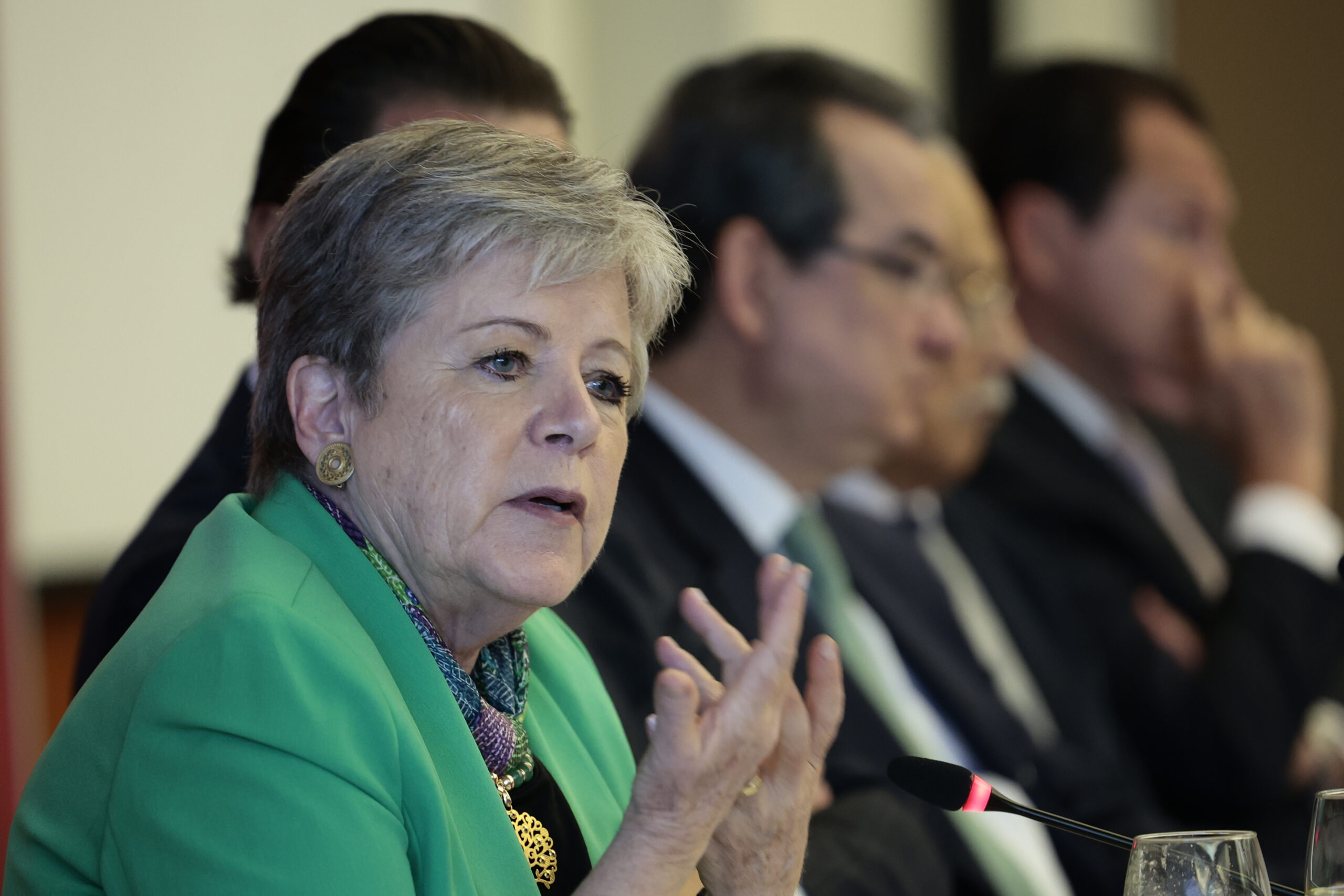 México ve clave la presión nacional e internacional para concluir elecciones en Guatemala