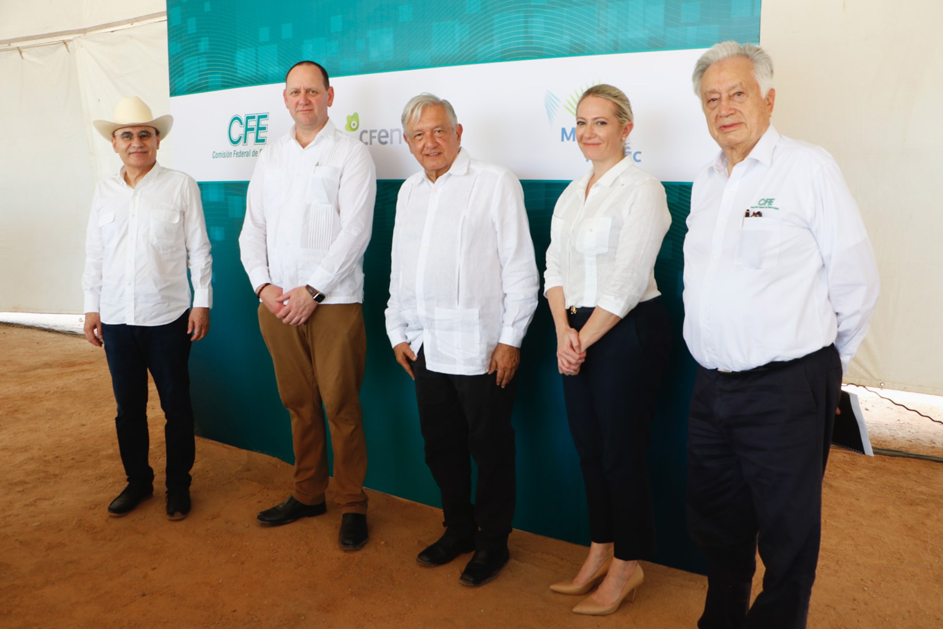 CFE y Mexico Pacific Limited construirán gasoducto y planta de licuefacción en Sonora, anuncia AMLO