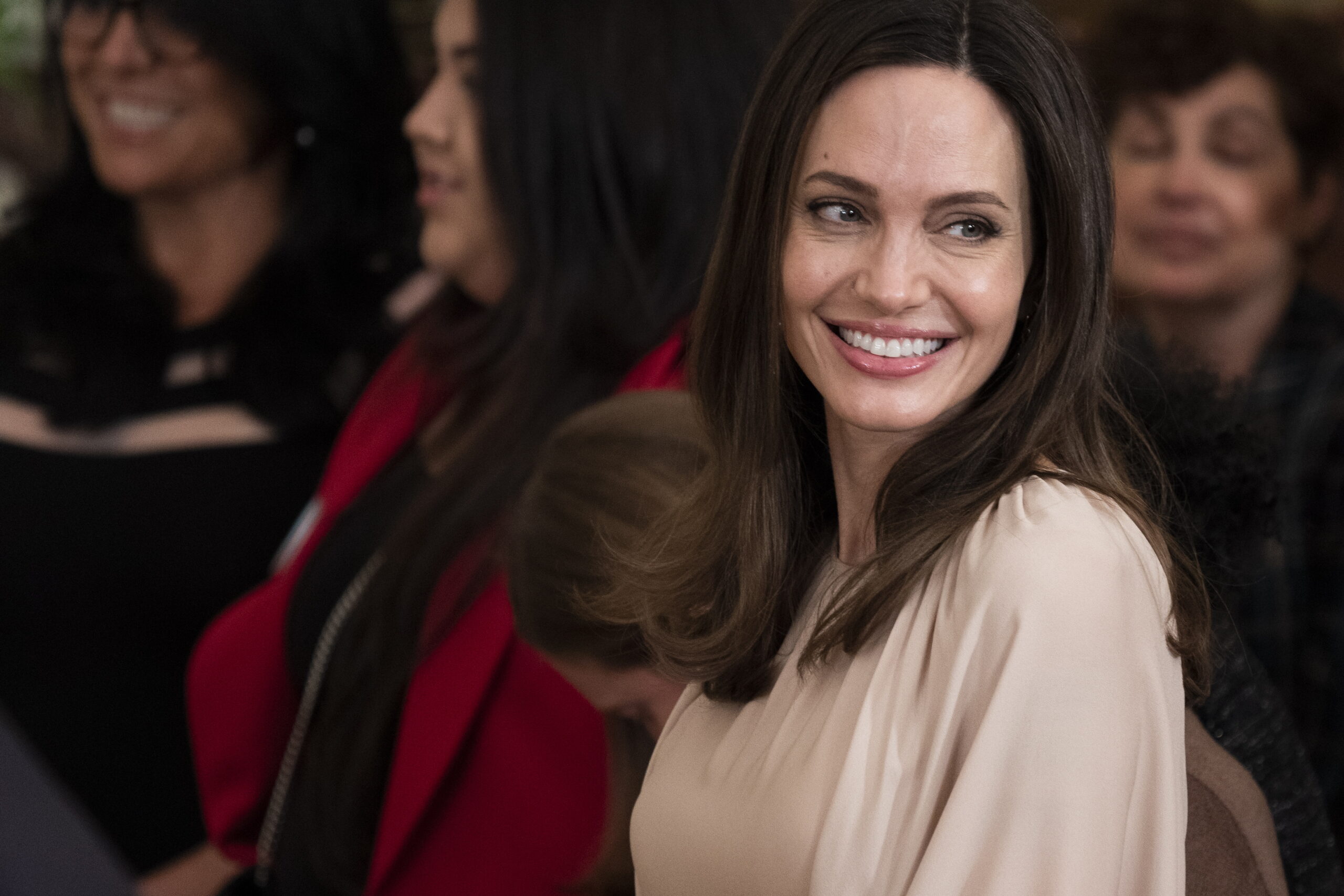 Angelina Jolie abrirá negocio de moda en el viejo estudio de Basquiat en Nueva York Angelina Jolie abrirá negocio de moda en el viejo estudio de Basquiat en Nueva York
