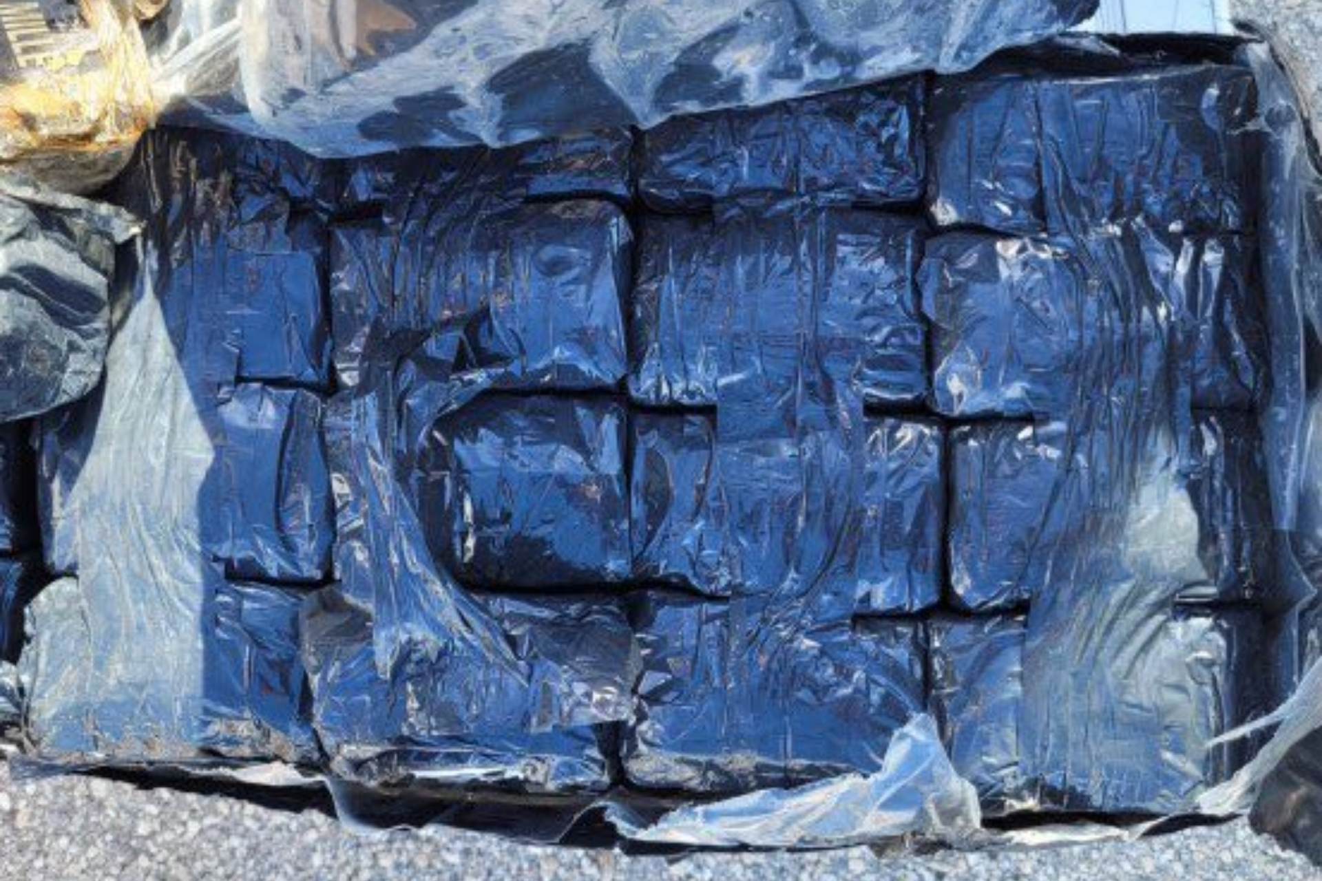 Patrulla Fronteriza de EE.UU. incauta 1.4 millones de dólares en cocaína y hachís