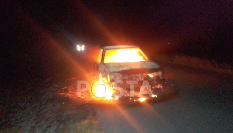 Calcinan a dos personas al interior de auto en Nuevo León Calcinan a dos personas al interior de auto en Nuevo León
