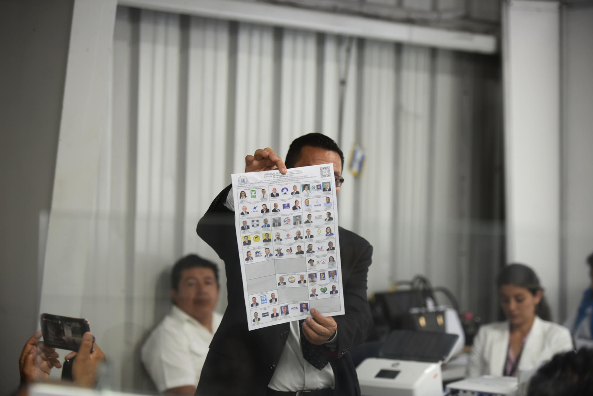 Disyuntiva en proceso electoral de Guatemala: o triunfa democracia o prevalece autoritarismo: Zovatto Disyuntiva en proceso electoral de Guatemala: o triunfa democracia o prevalece autoritarismo: Zovatto