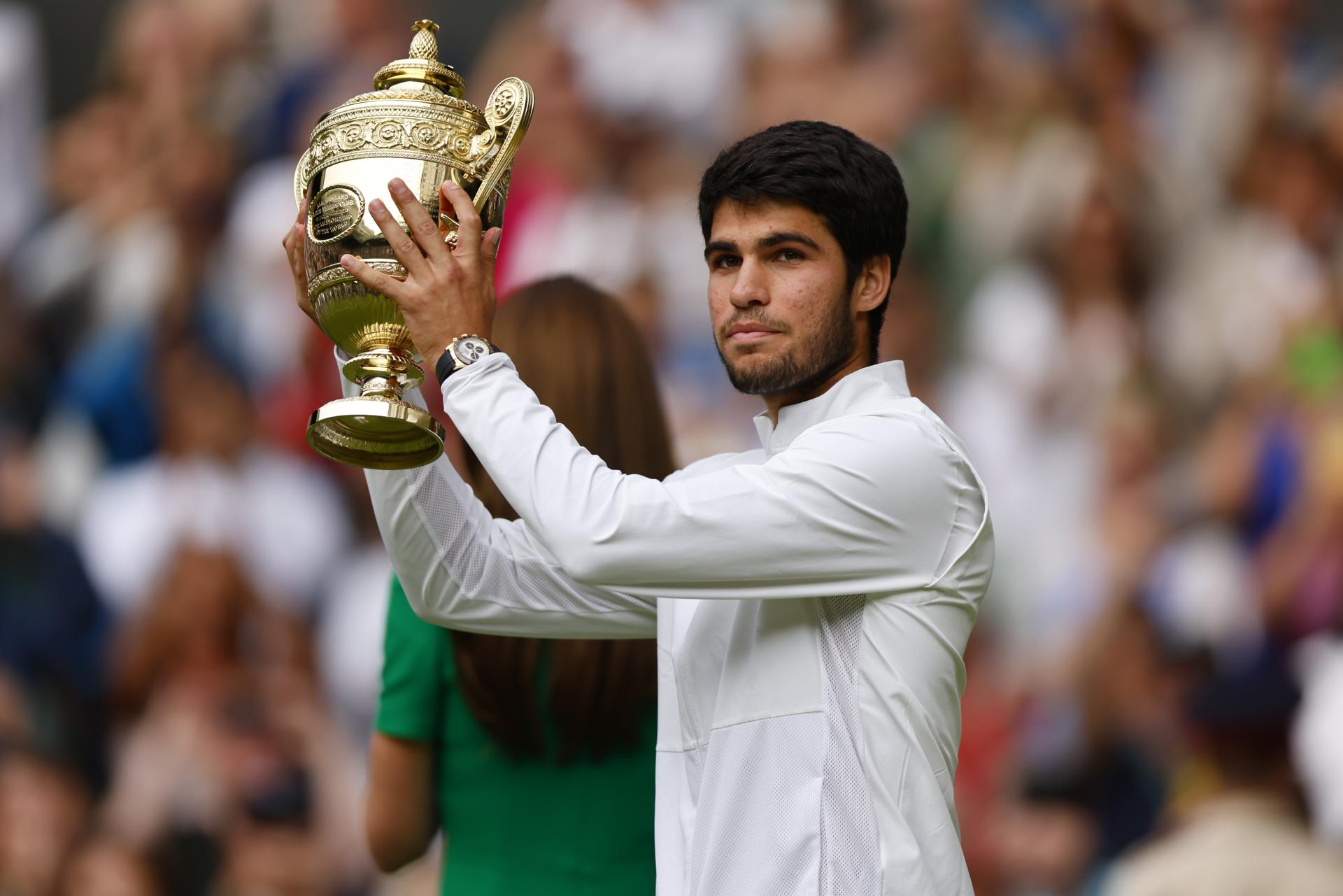 #Video Carlos Alcaraz borda su primer Wimbledon