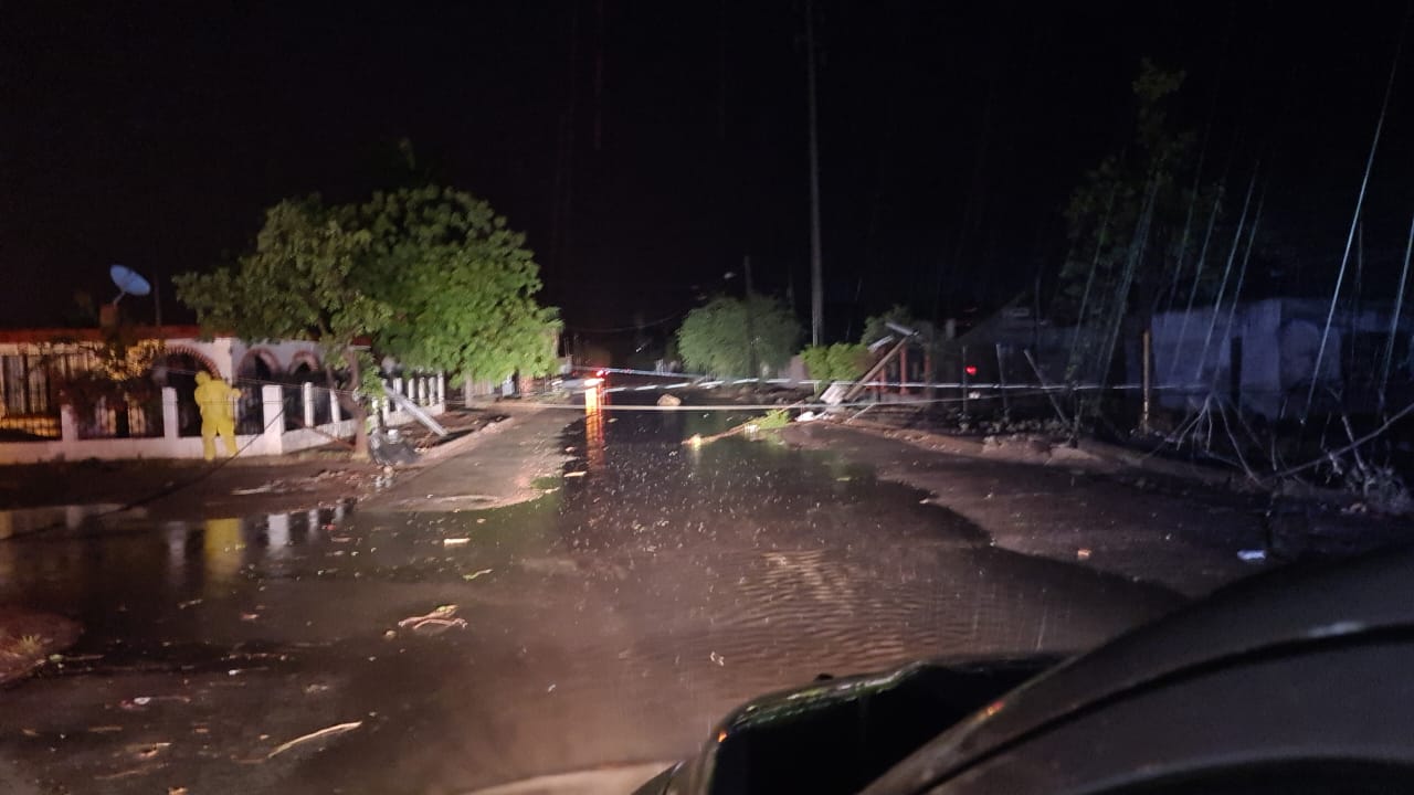 Reportan daños tras tormenta de arena en Sonora Reportan daños tras tormenta de arena en Sonora