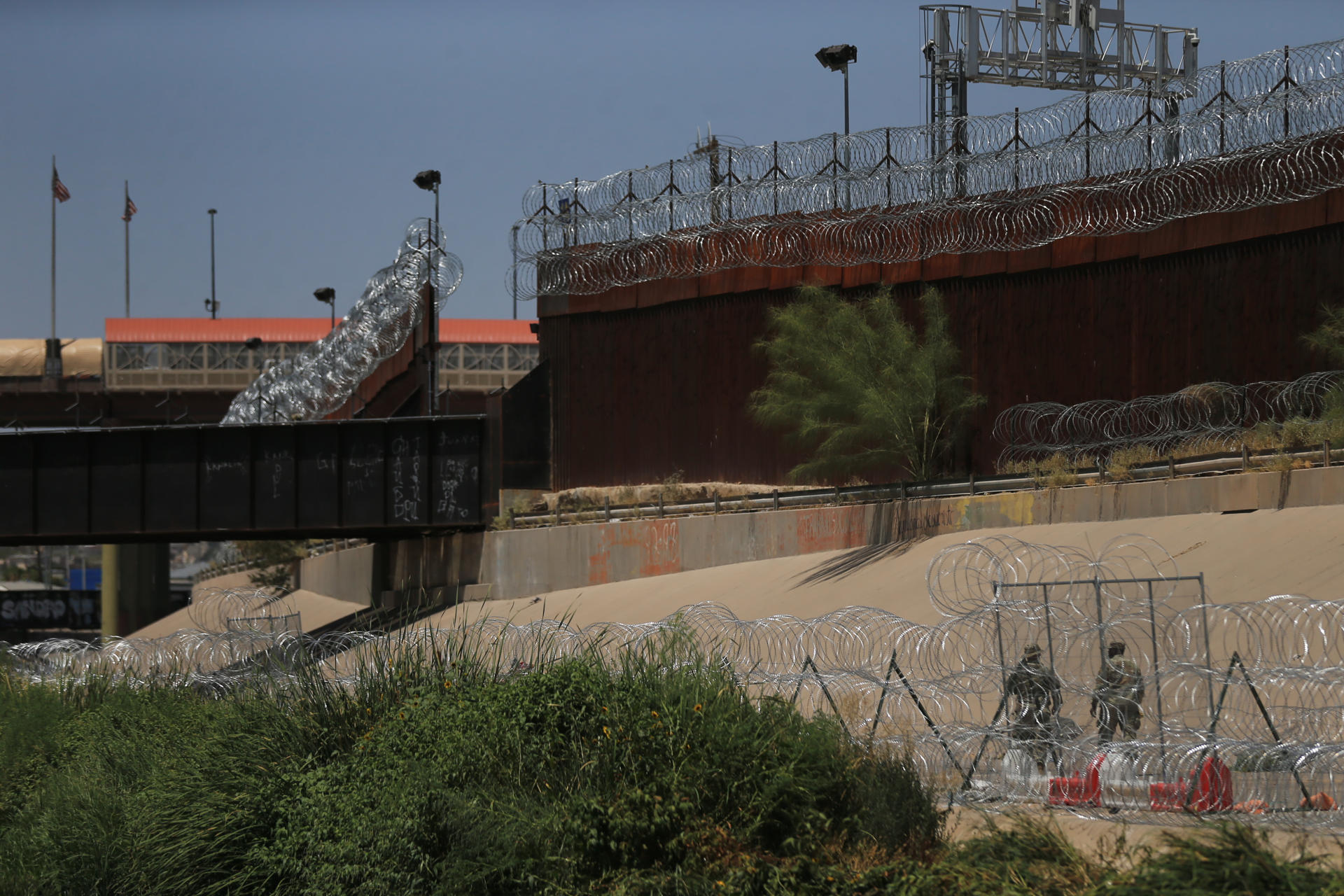 Condenan la aprobación de leyes que criminalizan la migración irregular en Texas