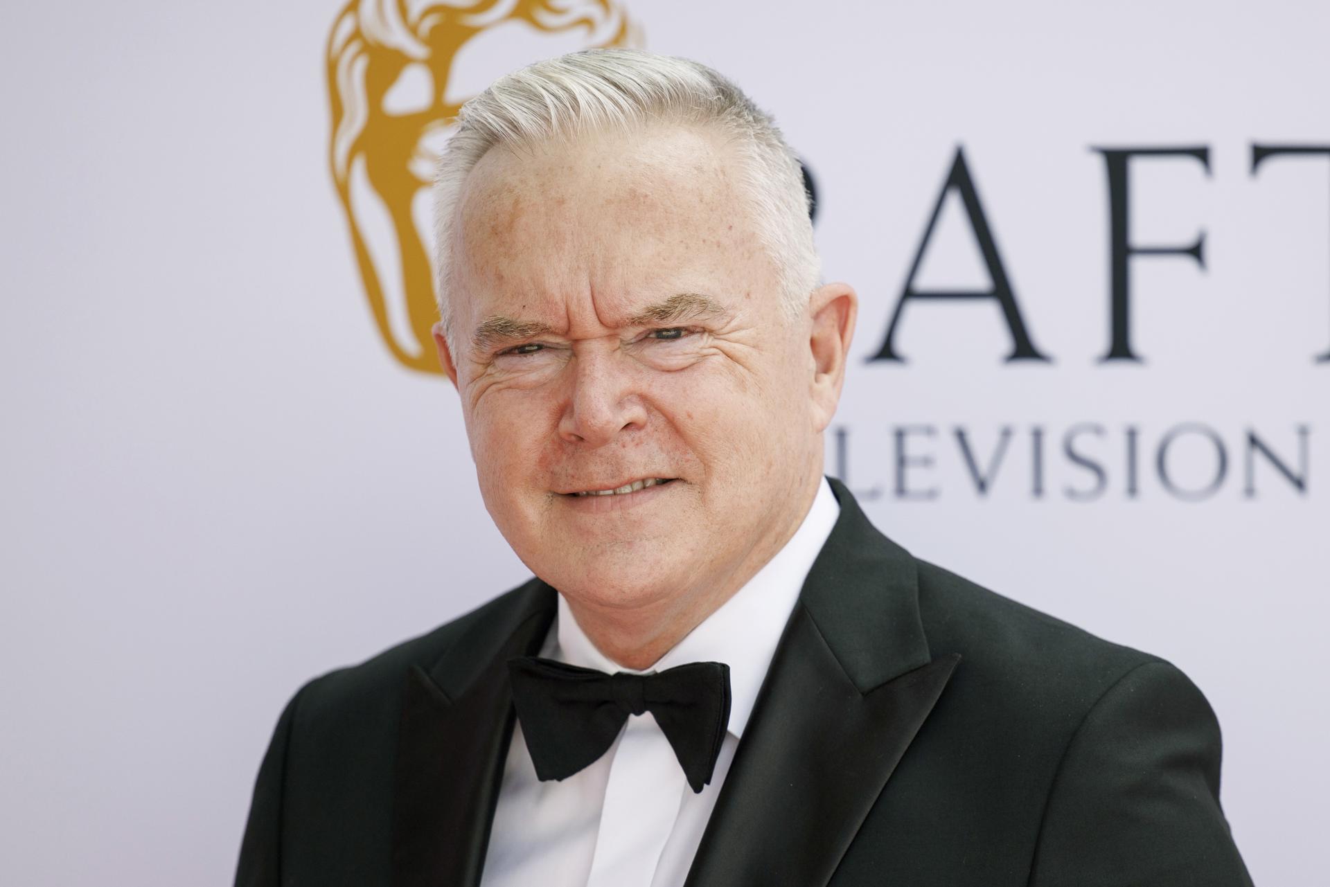 Revelan nombre del presentador de la BBC señalado de pagar a un menor por fotos sexuales