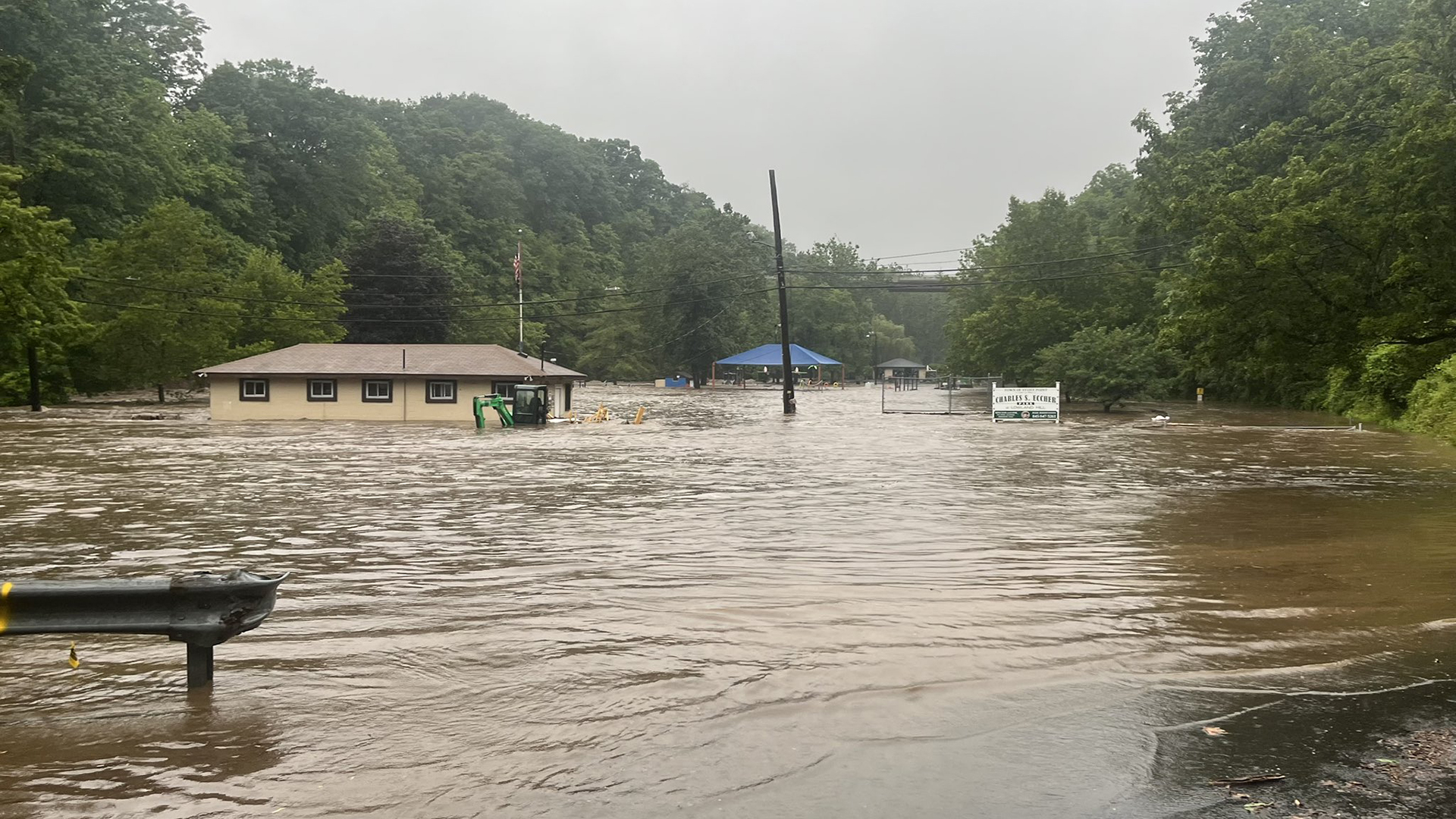 Murió una mujer por las inundaciones en el estado de Nueva York