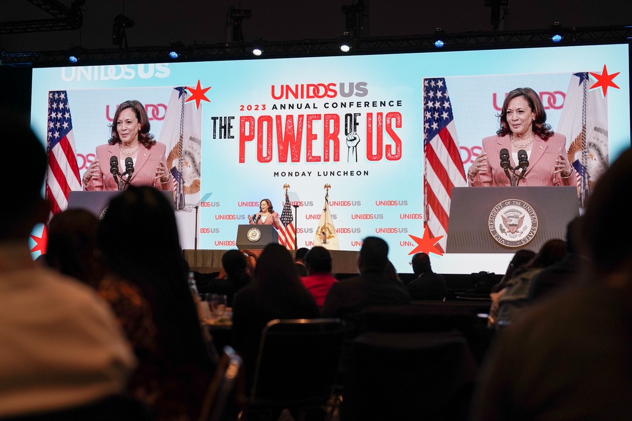 Kamala Harris intenta movilizar el voto latino con un discurso centrado en la economía