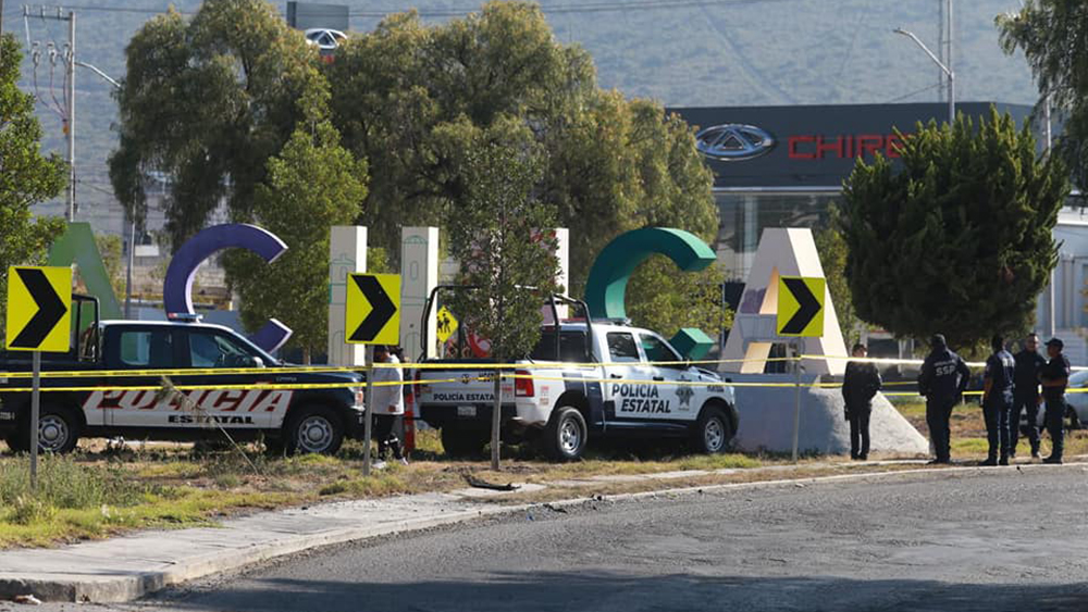 Abandonan restos humanos en letras monumentales de Pachuca