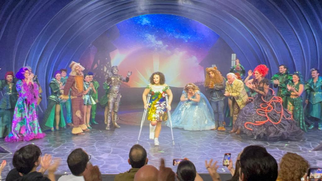 Pese a fractura, Lucero Mijares continuará temporada en 'El Mago' - lucero-mijares10