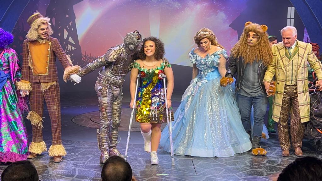 Pese a fractura, Lucero Mijares continuará temporada en 'El Mago' - lucero-mijares14