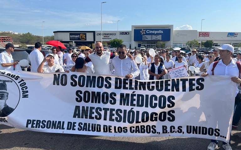 Médicos protestan por investigación contra anestesiólogo que adquirió fentanilo con fines médicos Médicos protestan por investigación contra anestesiólogo que adquirió fentanilo con fines médicos