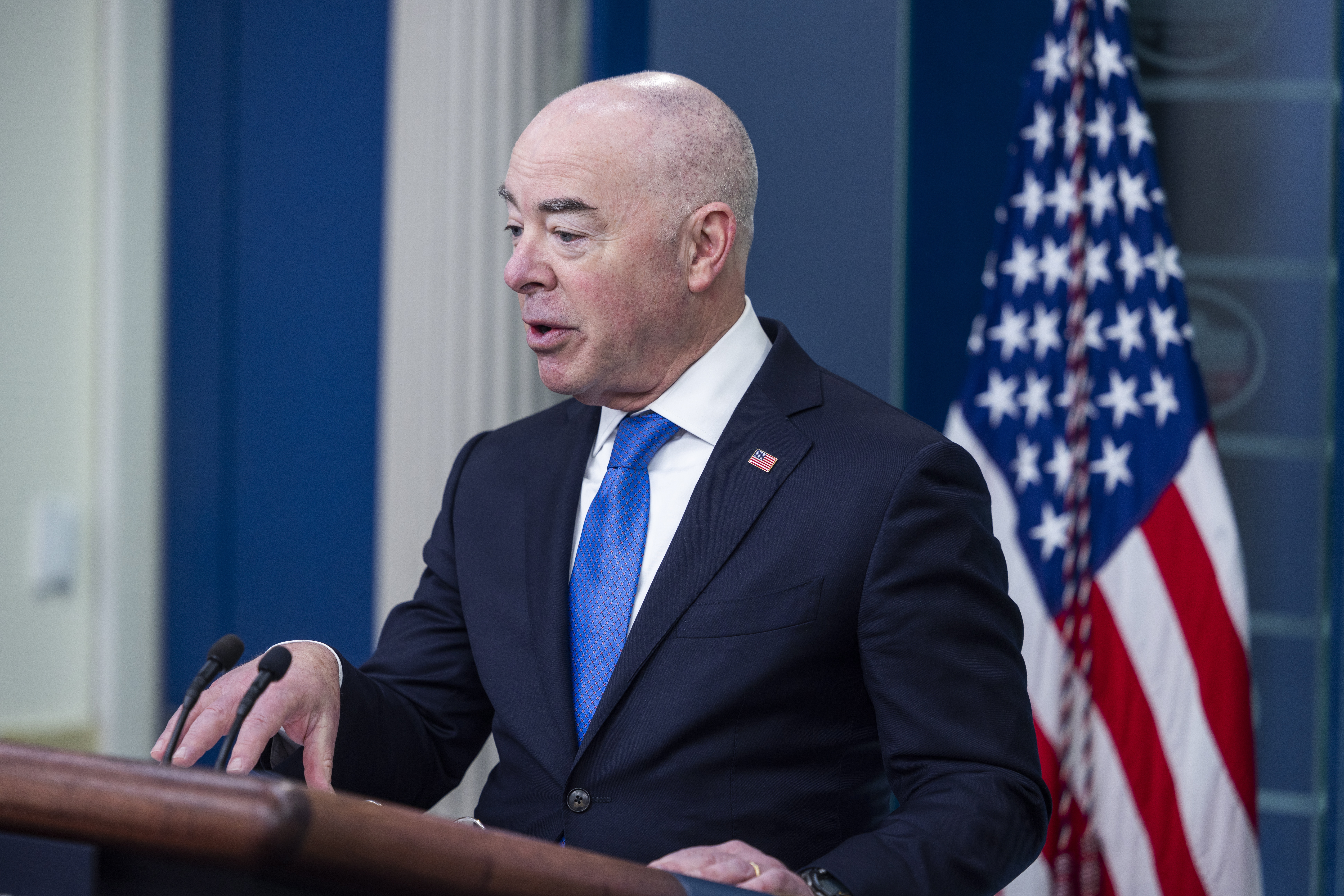 Florida exige al Congreso que retire el sueldo de Mayorkas por desatender la frontera