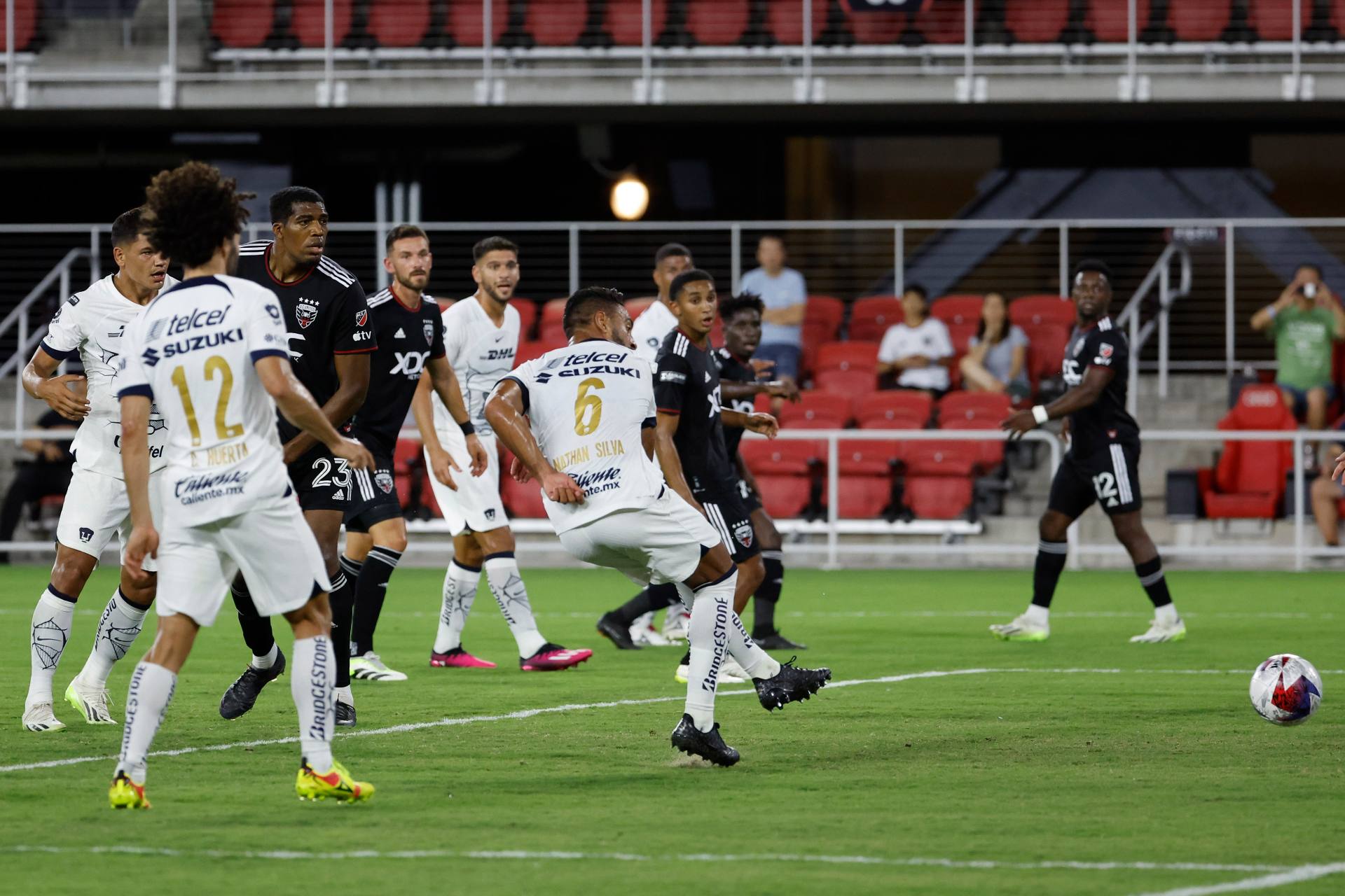 Pumas golea a DC United y van a dieciseisavos de Leagues Cup