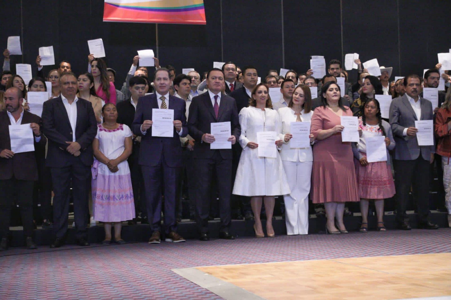 Es muy lamentable que PRI termine desfigurado: López Obrador Es muy lamentable que PRI termine desfigurado: López Obrador