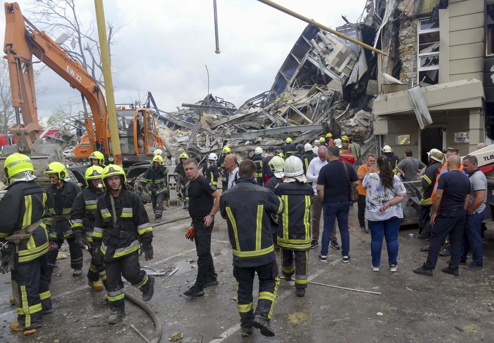 Rusia intenta imponer un bloqueo naval a Ucrania mientras sigue bombardeando sus puertos