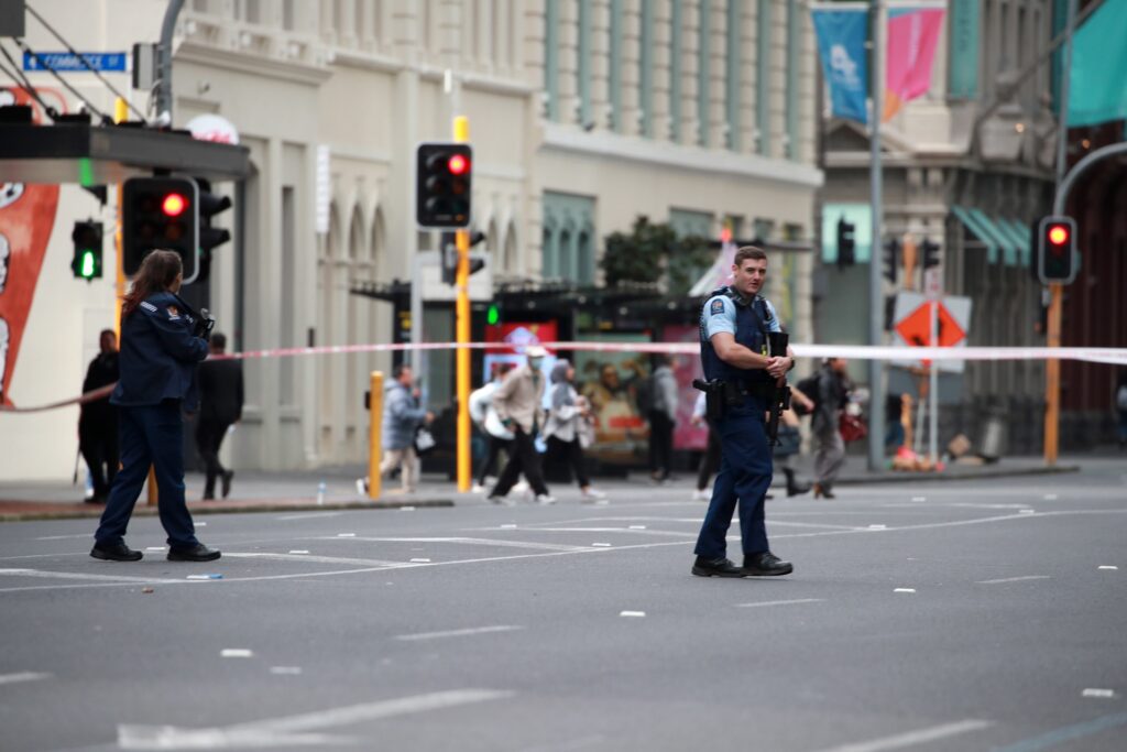 Tiroteo en Auckland deja al menos tres muertos horas antes de la inauguración del Mundial Femenino de Futbol - tiroteo-en-auckland-deja-al-menos-tres-muertos-horas-antes-de-la-inauguracion-del-mundial-femenino-de-futbol-1024x683