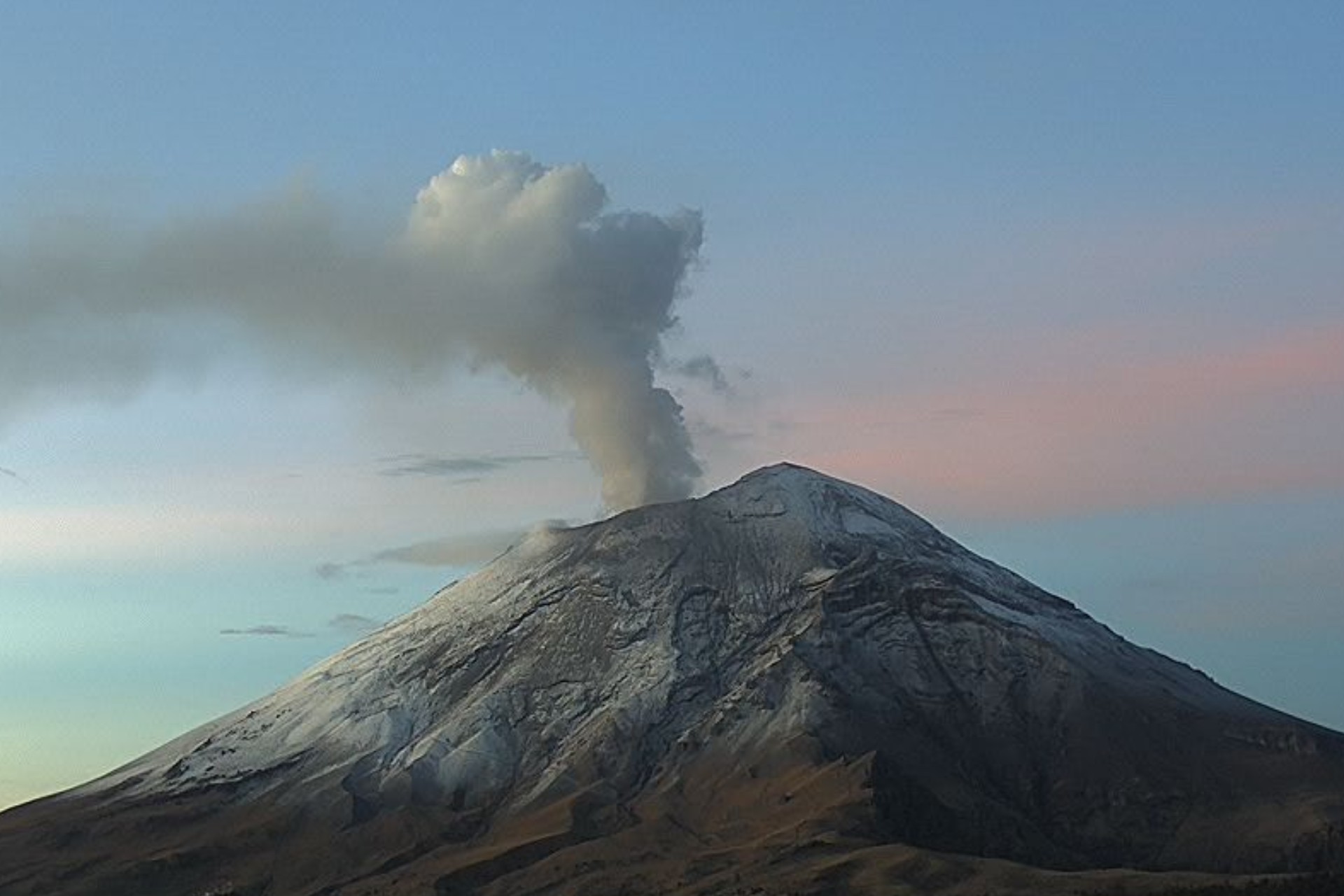 Prevén caída de ceniza del volcán Popocatépetl en dos alcaldías de la CDMX