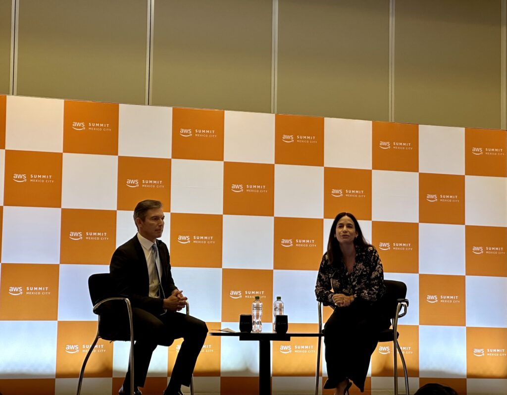AWS y el Tec de Monterrey firman acuerdo para capacitaciones en habilidades de nube - amazon-tec-de-monterrey-1024x798