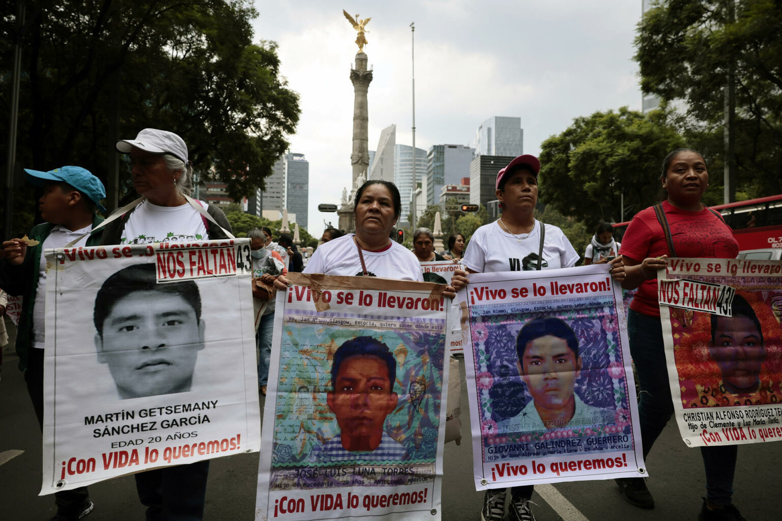 Jueza ordena liberar a 8 militares relacionados en Caso Ayotzinapa