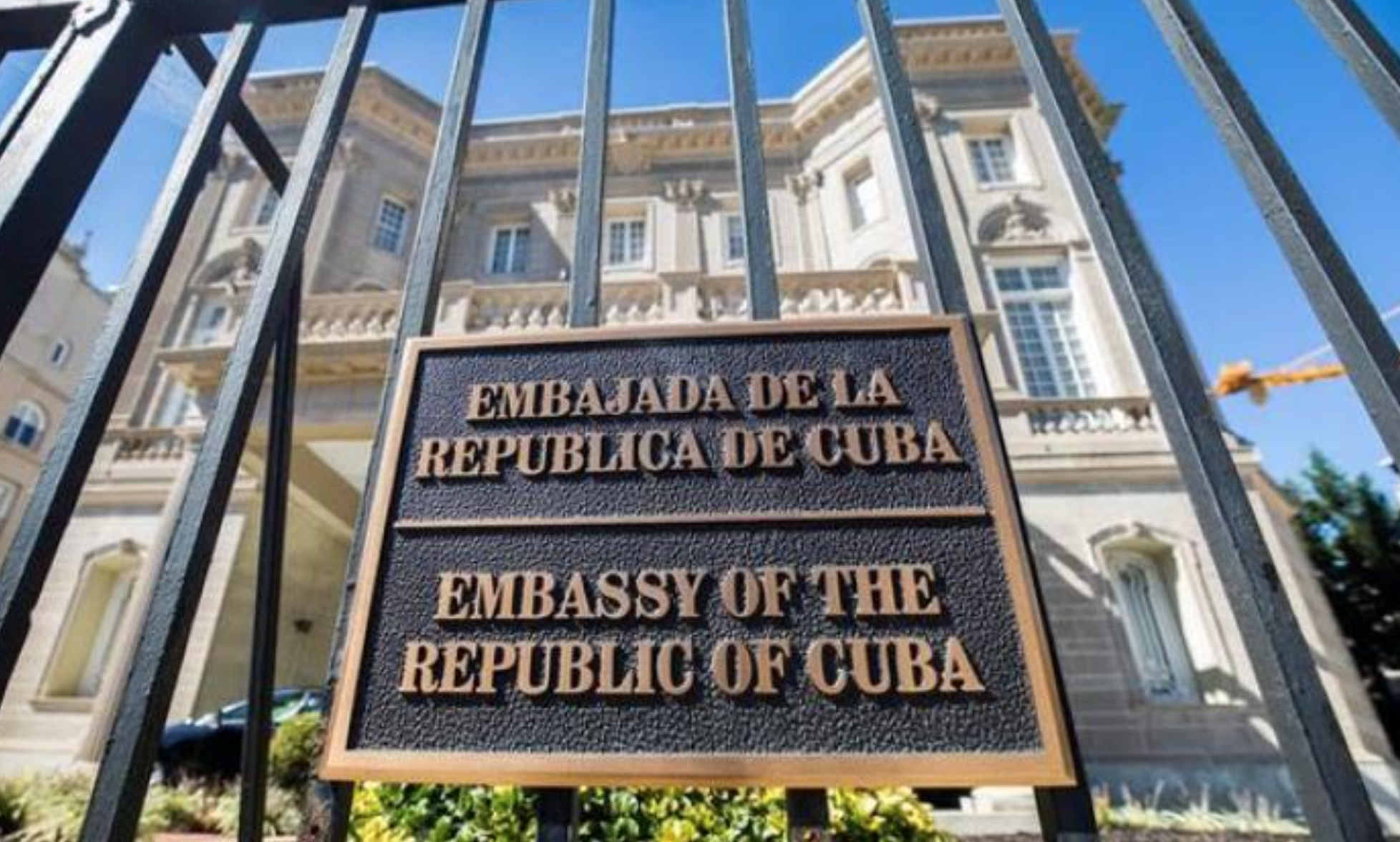 Cuba califica de “terrorista” el ataque a su embajada en Washington
