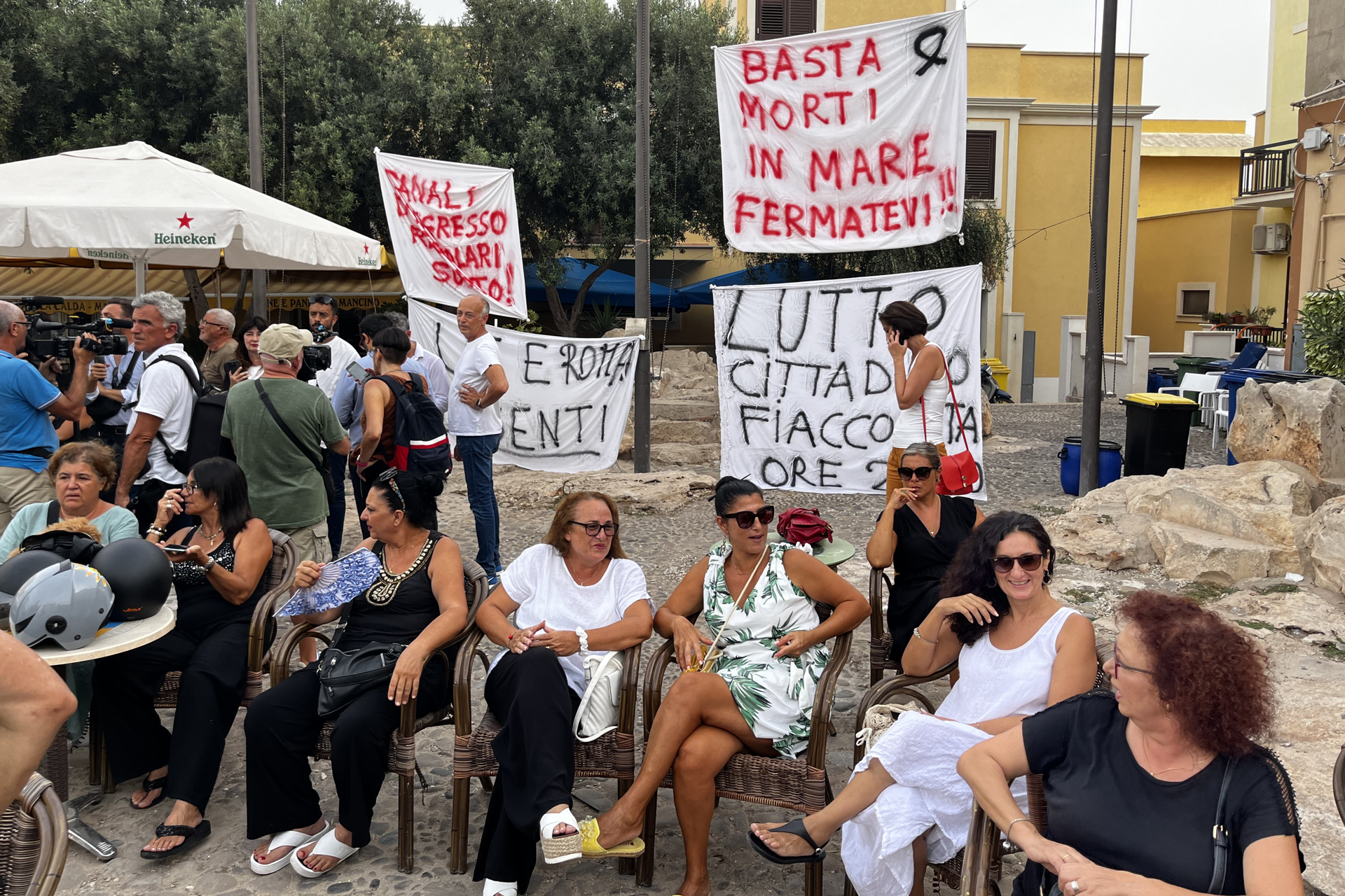 El verano de la indignación de Lampedusa: una “abandonada” Puerta de Europa