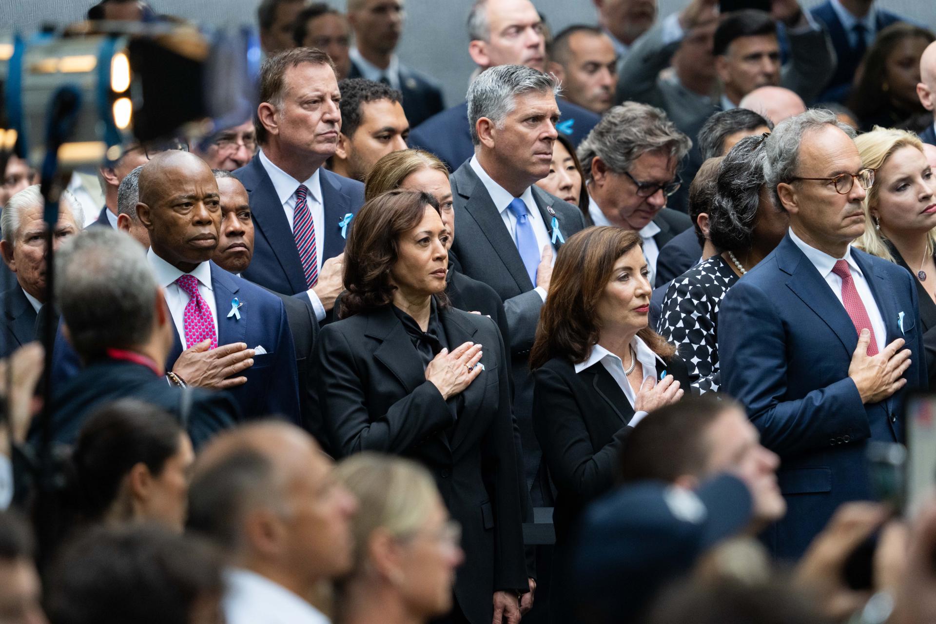 Kamala Harris y alcalde de Nueva York presiden los actos de homenaje del 11-S