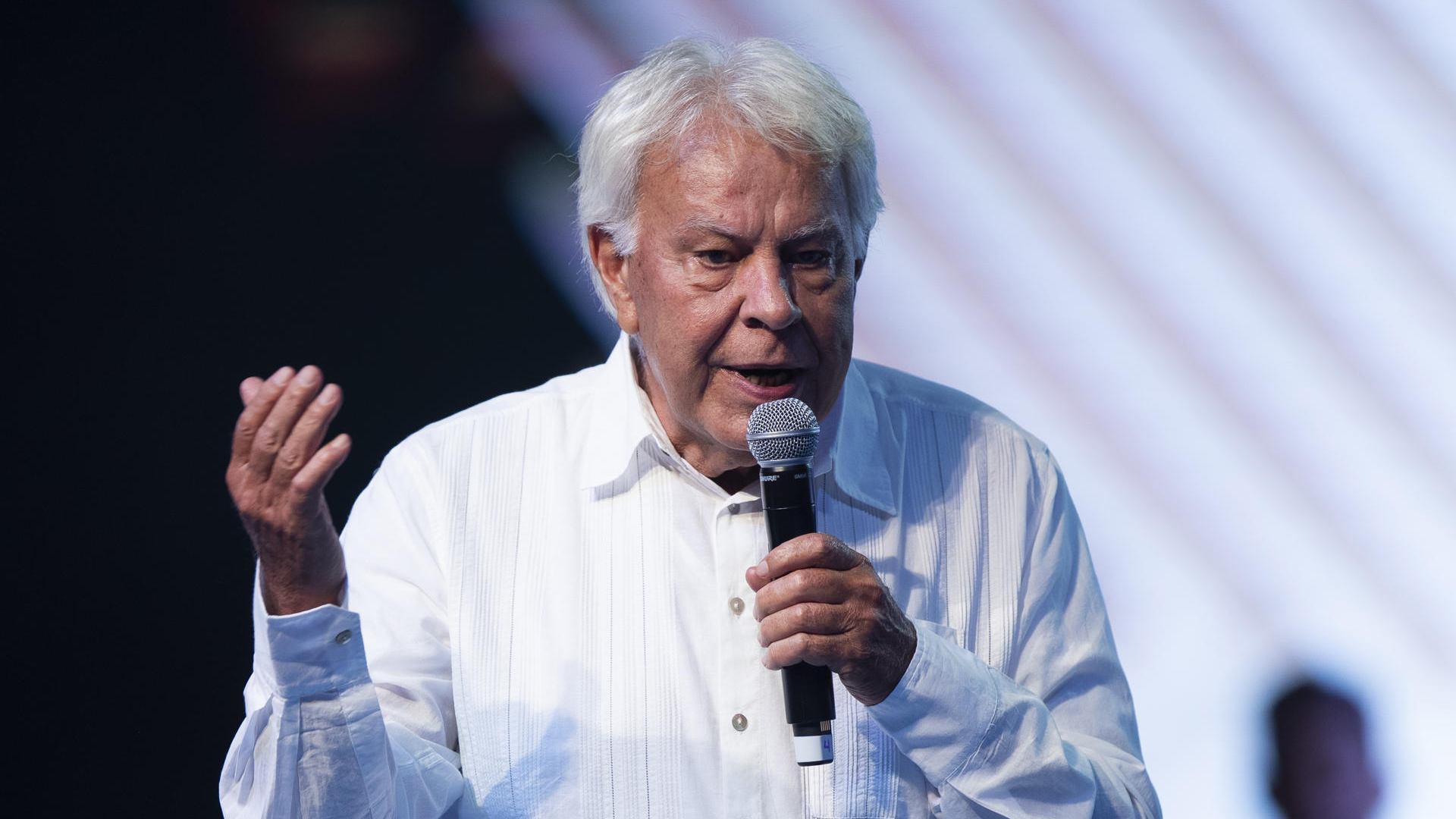 Expresidente español Felipe González ve oportunidad de “desarrollo espectacular” en México