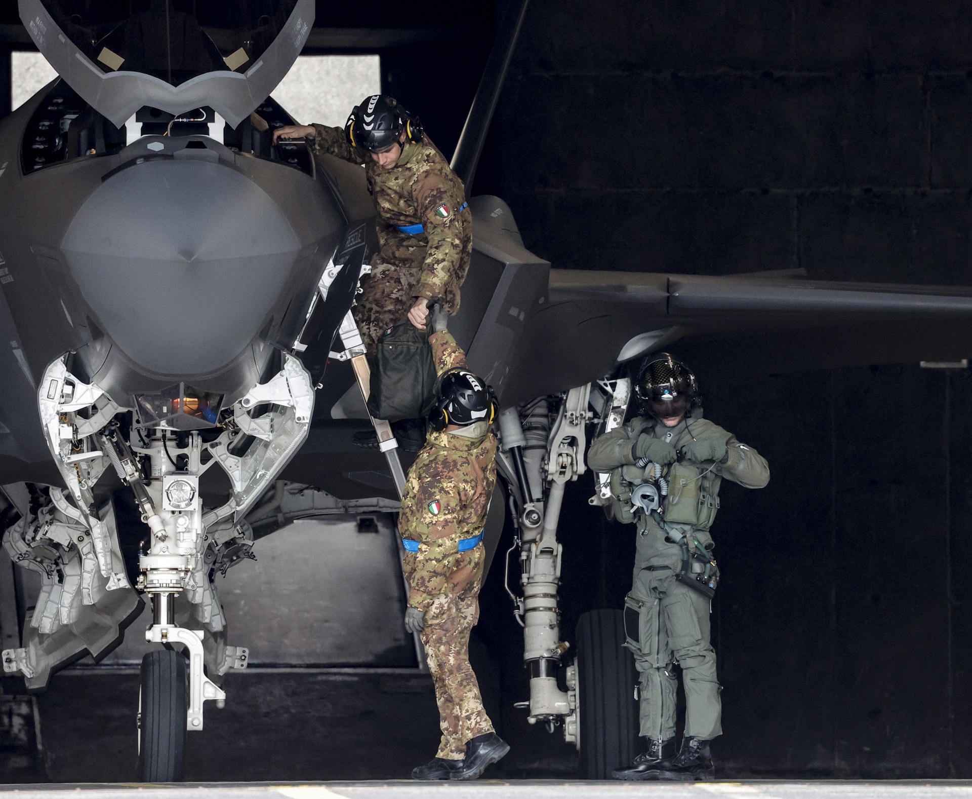 Fuerzas Armadas de EE.UU. encuentran restos de caza F-35 desaparecido el domingo