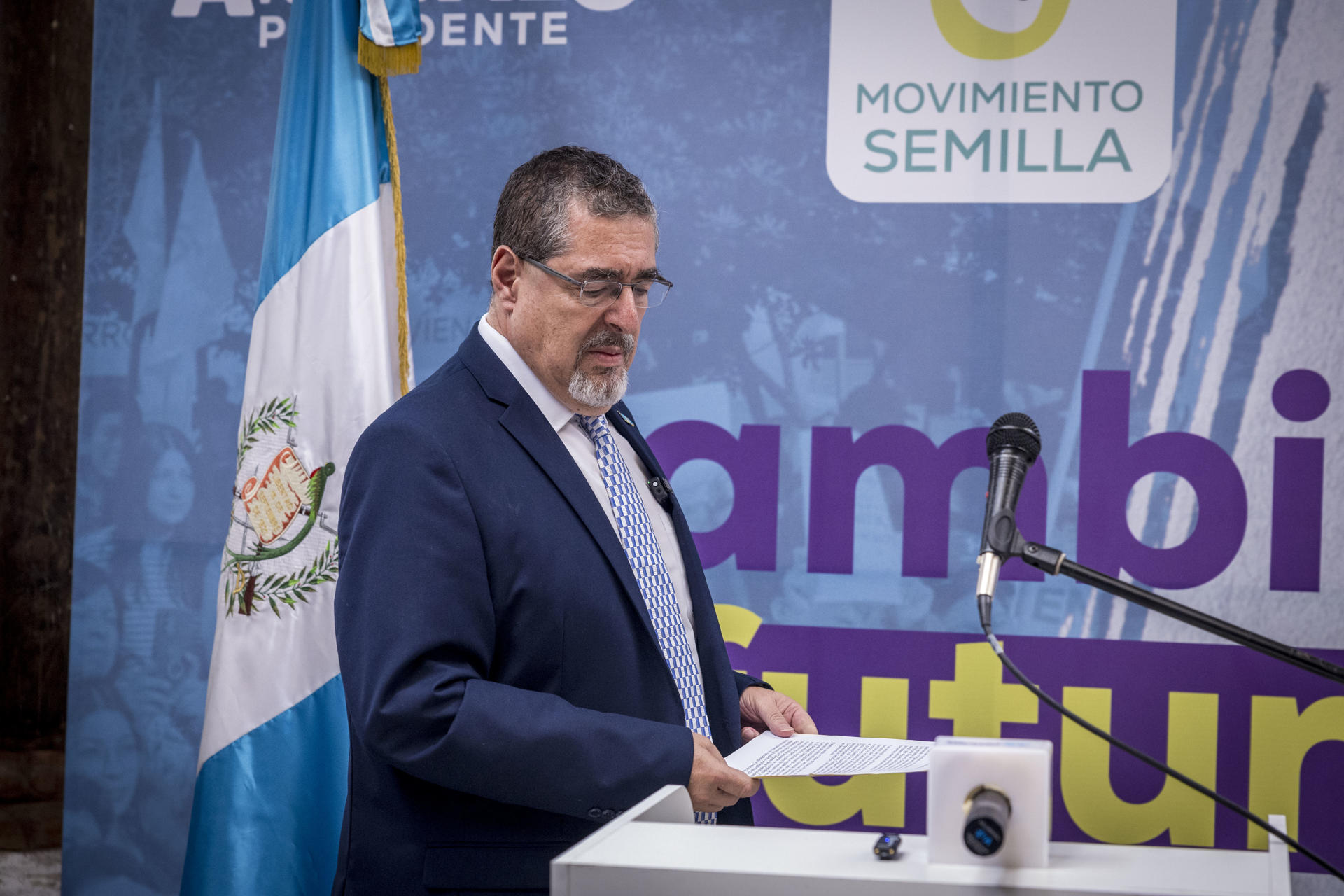 Las cinco claves para entender el accidentado proceso de transición de mando en Guatemala Las cinco claves para entender el accidentado proceso de transición de mando en Guatemala